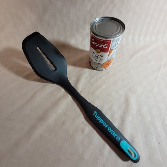 Tupperware Spatula - Picture 1 of 2